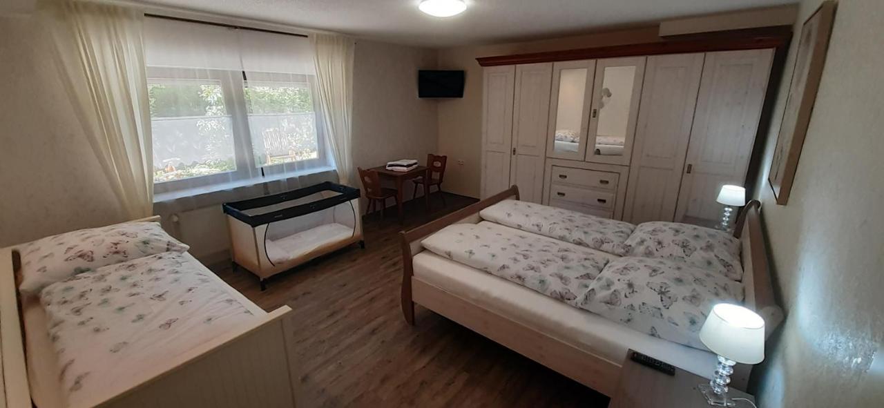 Gaestehaus Gerhardt Schweigen-Rechtenbach Exteriér fotografie