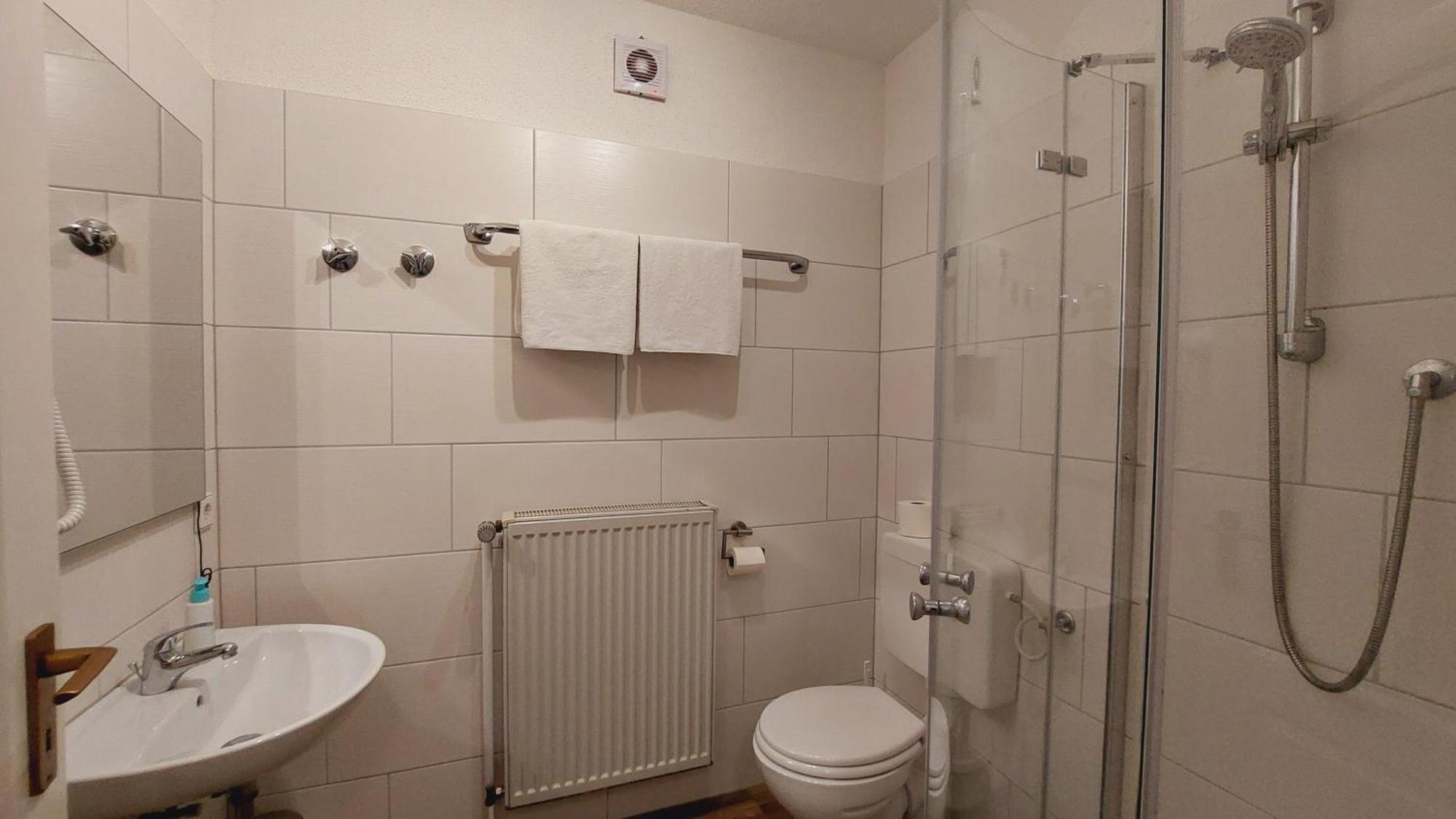 Gaestehaus Gerhardt Schweigen-Rechtenbach Exteriér fotografie